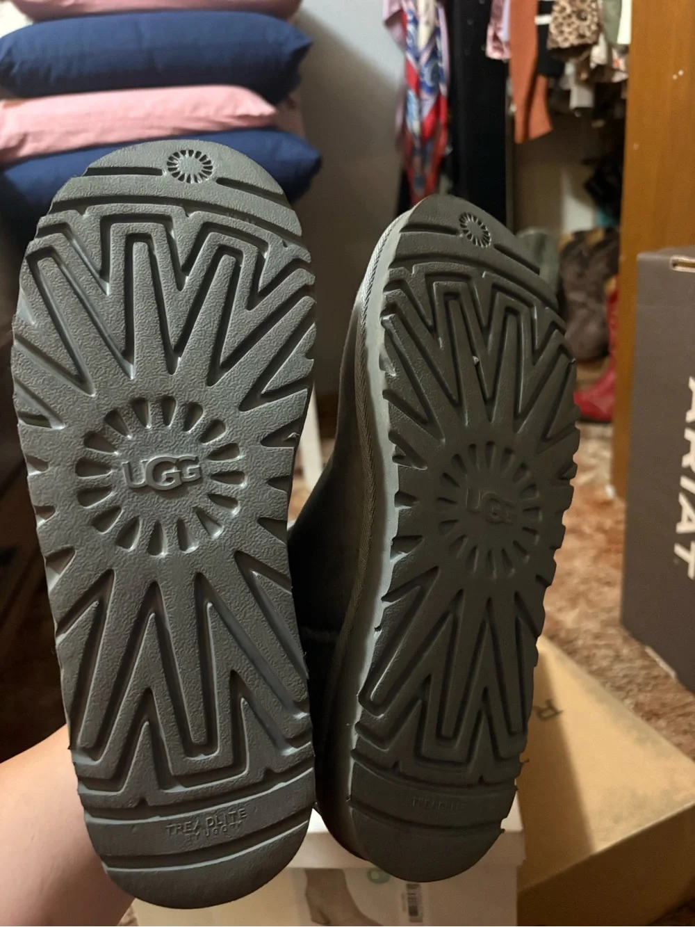 UGG classic short